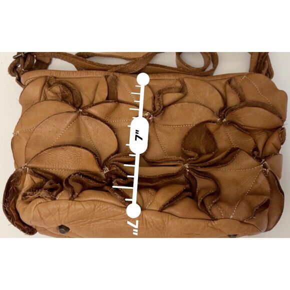 Sundance Italian cognac-colored leather Petola crossbody bag - Picture 7 of 9